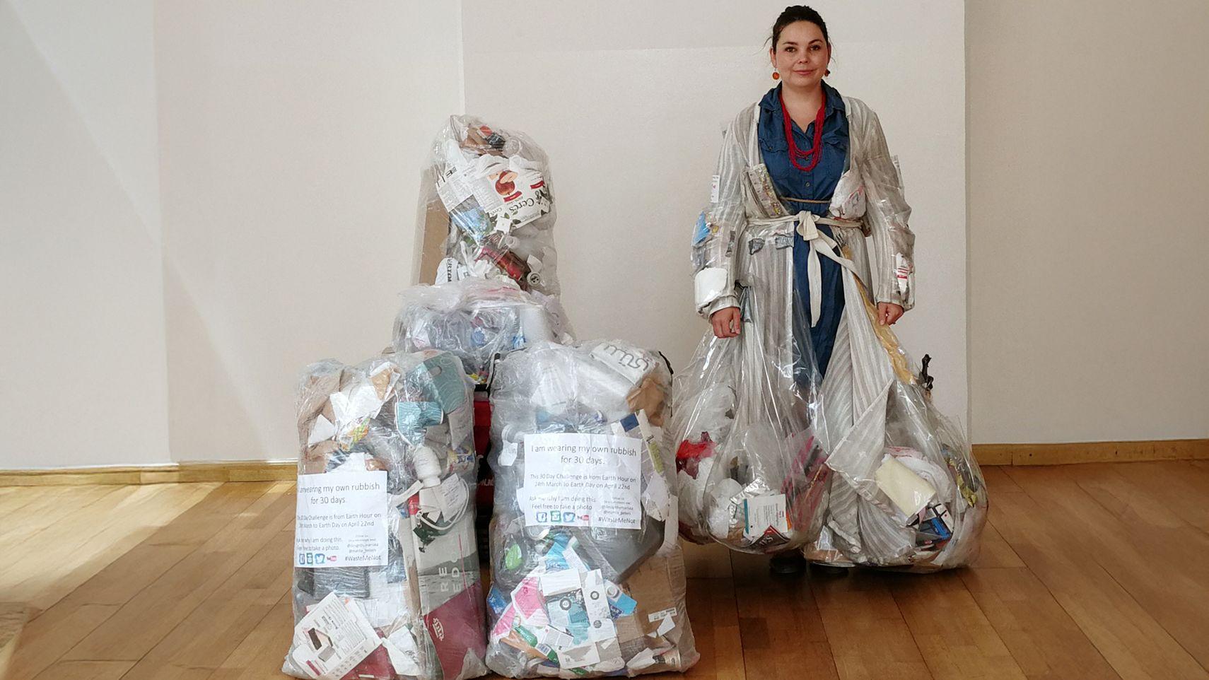 Artist and climate advocate Mariska Nell once wore all her trash for 30 days. A daring piece of performance art that shocked and inspired her community.
Photo: Mariska Nell