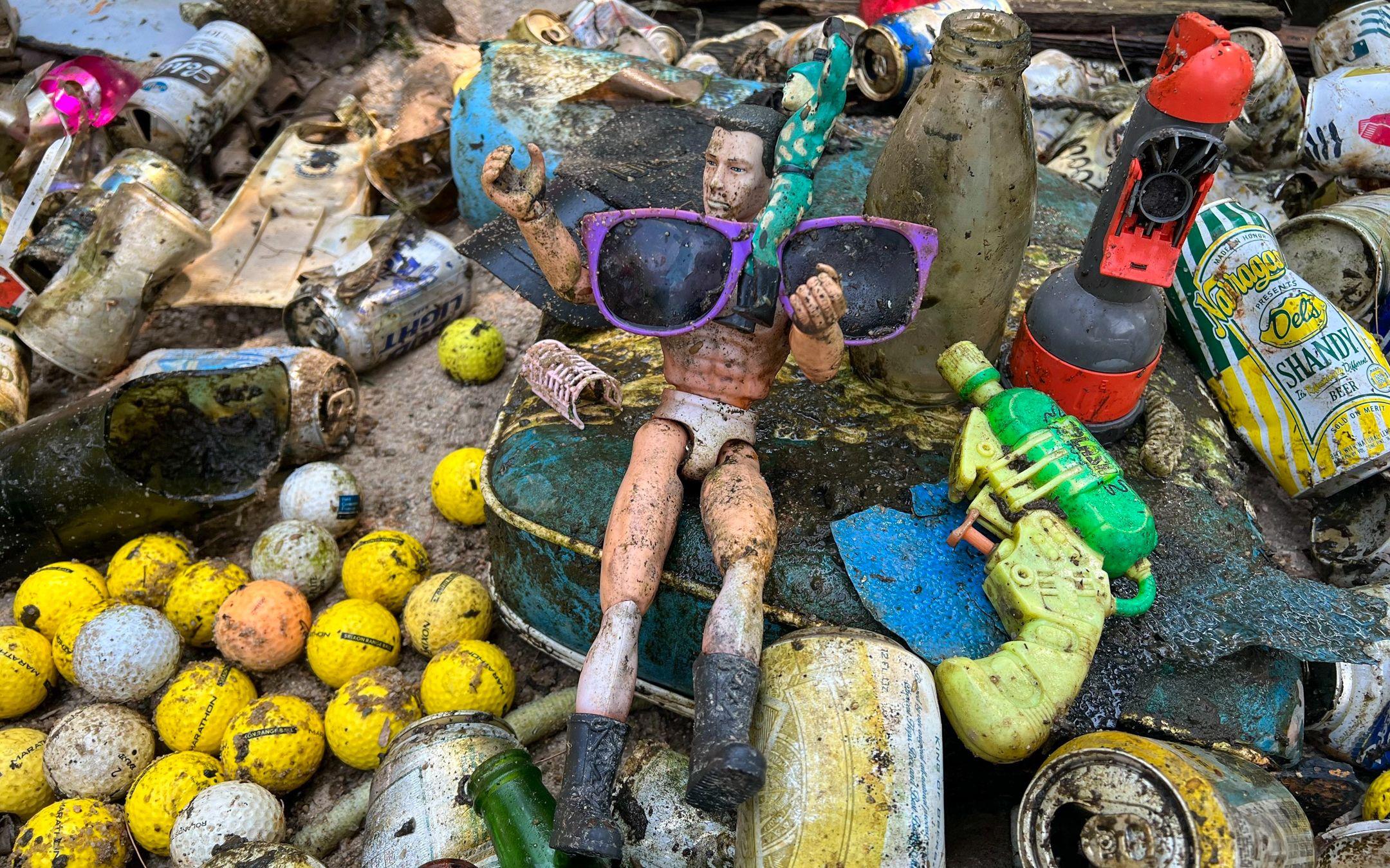 The most common kind of trash OLAUG brings up from the depths? Sand toys, fishing lures, cans, and golf balls.
Photo: Old Ladies Against Underwater Garbage