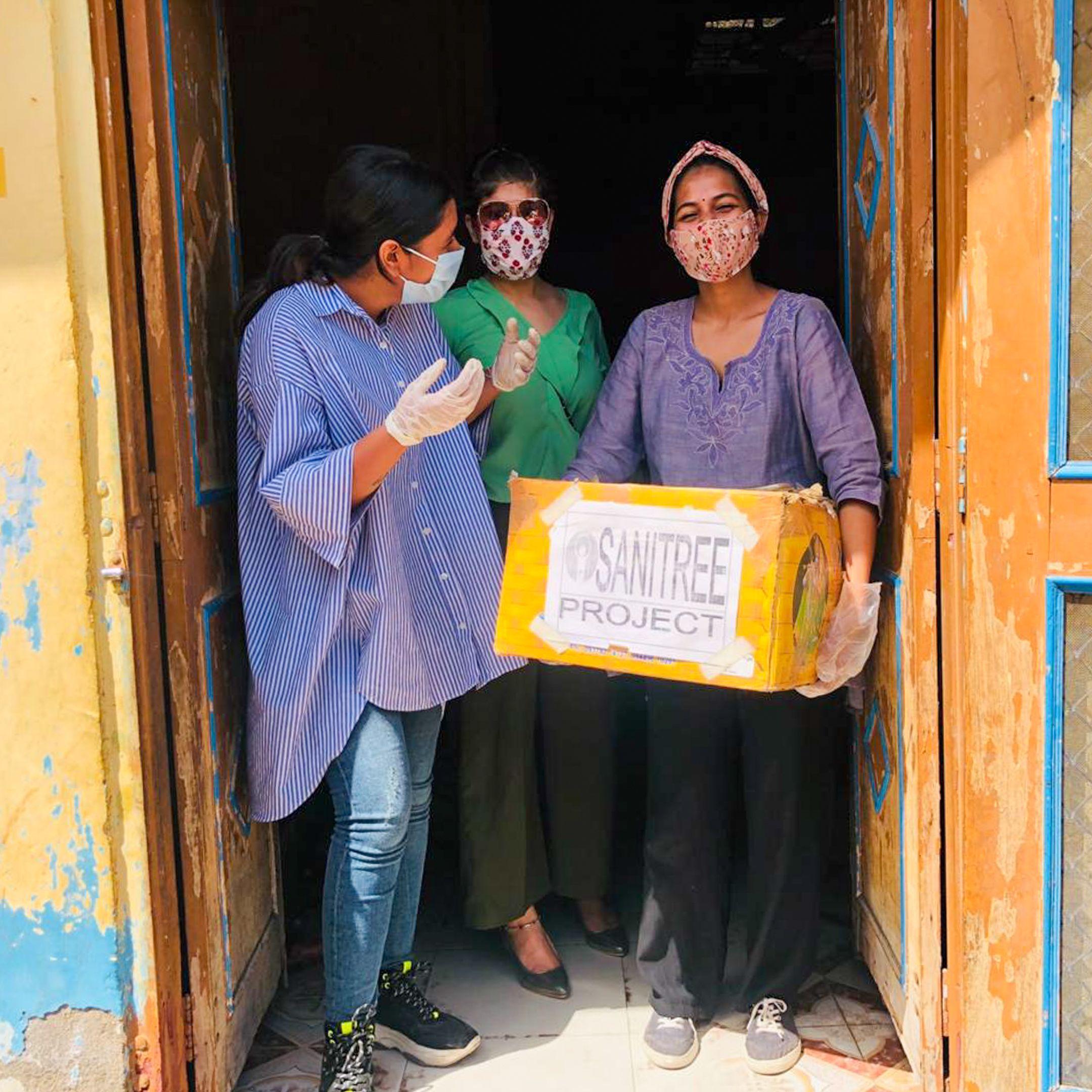 Managing Director and Sanitree co-founder Ishu Shiva speaks with fellow Sanitree members in Jaipur.
Photo: Sanitree