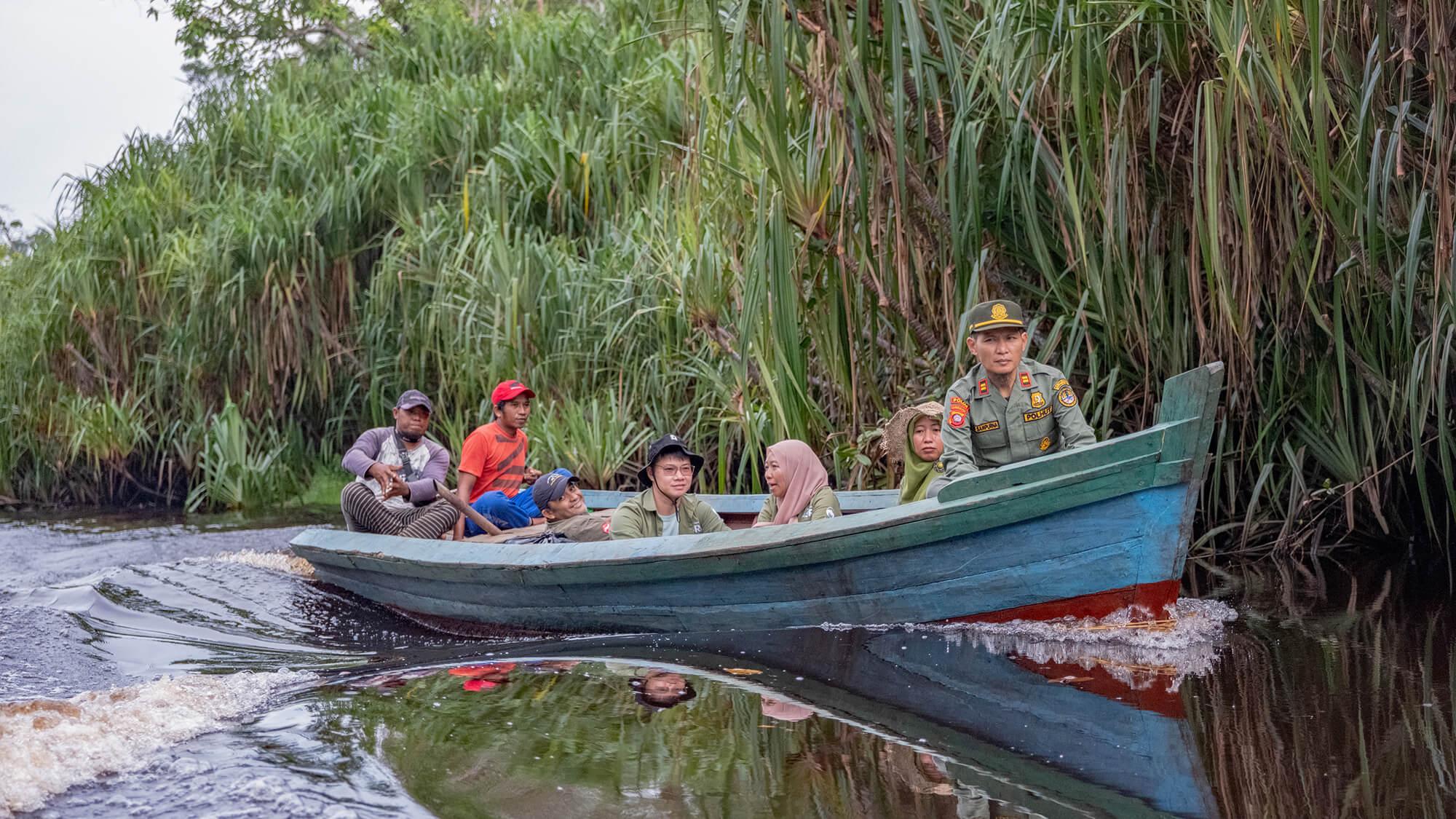 ASRI provides a health clinic, midwifery, dental healthcare, ambulances and monthly mobile clinics to thousands of people across Indonesian Borneo.
Photo: Alam Sehat Lestari
