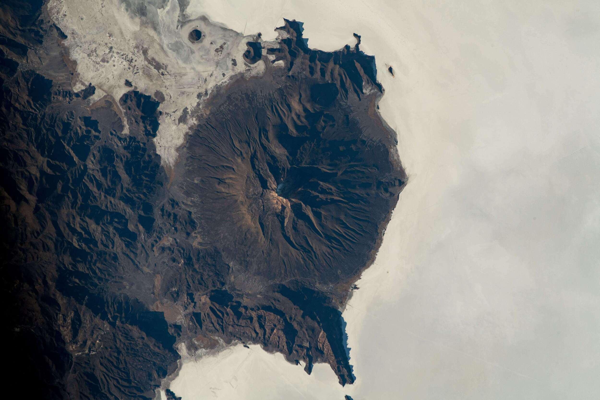 المصور: رائد الفضاء سلطان النيادي. الموقع: محطة الفضاء الدولية