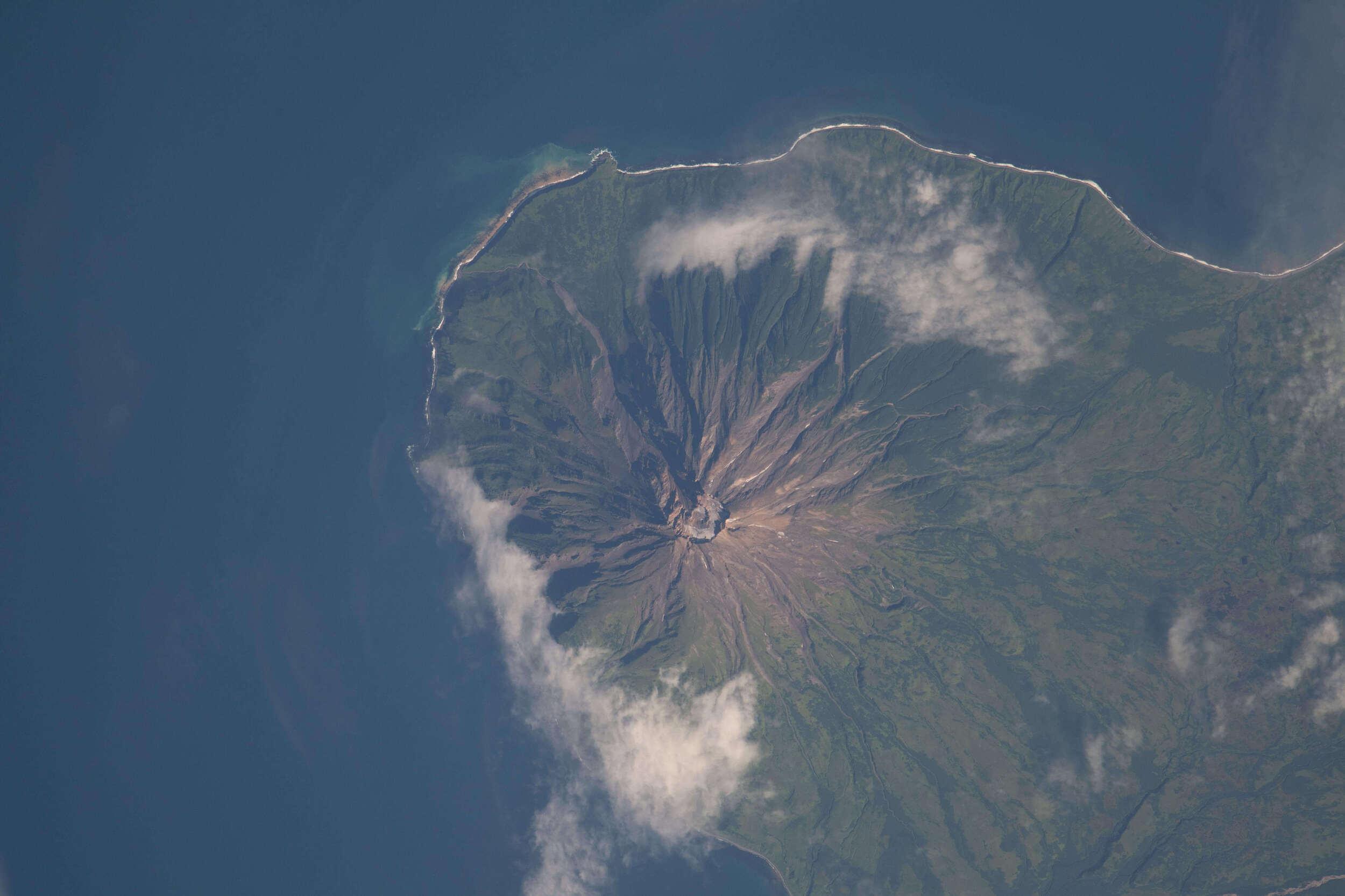 المصور: رائد الفضاء سلطان النيادي. الموقع: محطة الفضاء الدولية